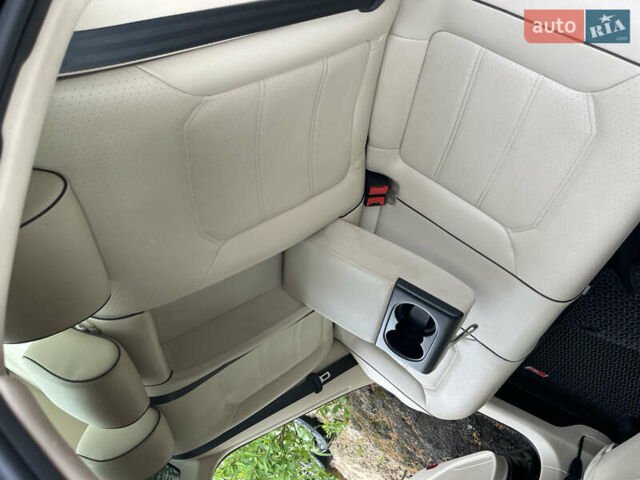 Черный Фольксваген Пассат, объемом двигателя 1.8 л и пробегом 149 тыс. км за 12500 $, фото 24 на Automoto.ua