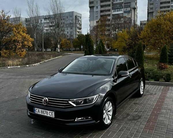 Черный Фольксваген Пассат, объемом двигателя 1.97 л и пробегом 179 тыс. км за 18000 $, фото 1 на Automoto.ua