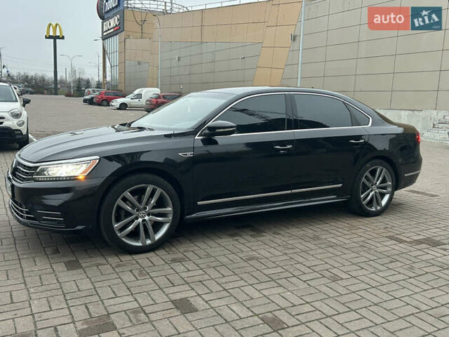 Черный Фольксваген Пассат, объемом двигателя 1.8 л и пробегом 127 тыс. км за 14000 $, фото 6 на Automoto.ua