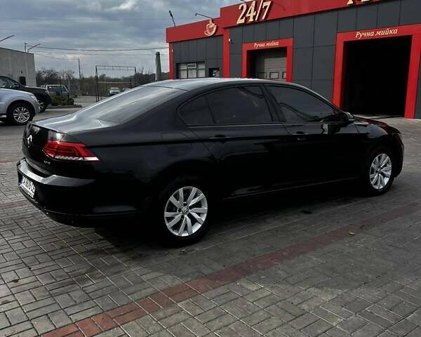 Черный Фольксваген Пассат, объемом двигателя 1.97 л и пробегом 179 тыс. км за 18000 $, фото 8 на Automoto.ua