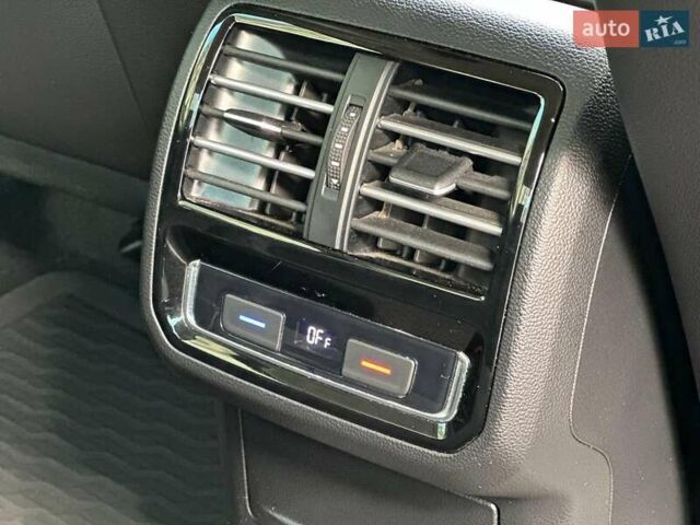 Черный Фольксваген Пассат, объемом двигателя 2 л и пробегом 181 тыс. км за 21990 $, фото 20 на Automoto.ua