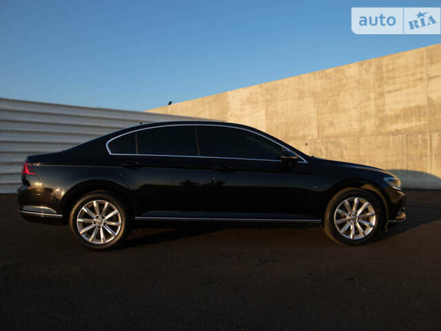 Черный Фольксваген Пассат, объемом двигателя 1.8 л и пробегом 110 тыс. км за 23500 $, фото 8 на Automoto.ua