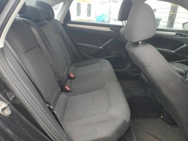 Черный Фольксваген Пассат, объемом двигателя 1.8 л и пробегом 133 тыс. км за 2000 $, фото 9 на Automoto.ua