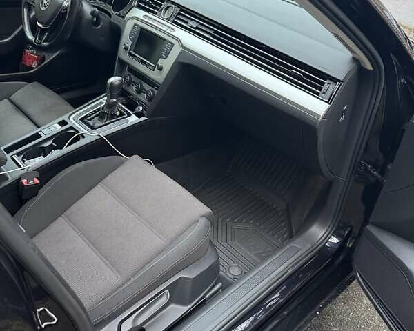 Чорний Фольксваген Пассат, об'ємом двигуна 1.97 л та пробігом 207 тис. км за 17900 $, фото 11 на Automoto.ua