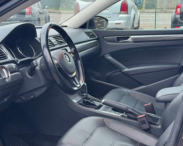 Черный Фольксваген Пассат, объемом двигателя 2 л и пробегом 216 тыс. км за 12700 $, фото 7 на Automoto.ua