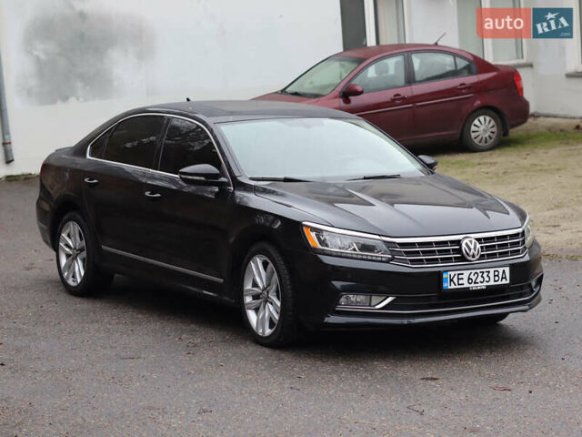 Черный Фольксваген Пассат, объемом двигателя 1.8 л и пробегом 140 тыс. км за 15799 $, фото 3 на Automoto.ua