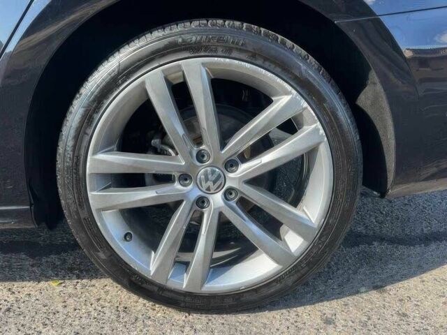 Черный Фольксваген Пассат, объемом двигателя 1.8 л и пробегом 50 тыс. км за 5700 $, фото 12 на Automoto.ua