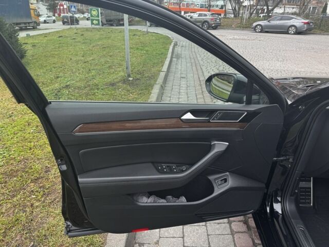 Черный Фольксваген Пассат, объемом двигателя 2 л и пробегом 292 тыс. км за 16900 $, фото 17 на Automoto.ua