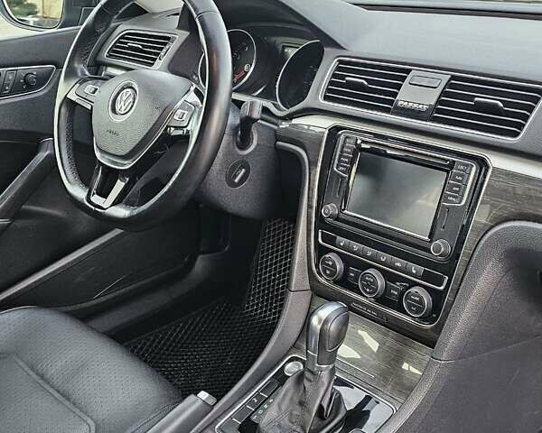 Черный Фольксваген Пассат, объемом двигателя 1.98 л и пробегом 200 тыс. км за 10800 $, фото 16 на Automoto.ua