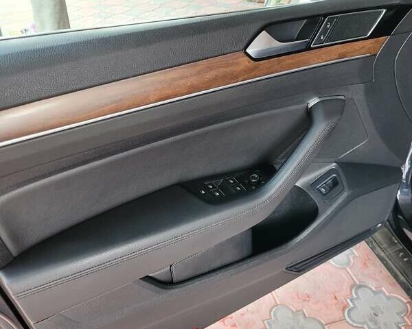 Черный Фольксваген Пассат, объемом двигателя 1.97 л и пробегом 111 тыс. км за 26900 $, фото 5 на Automoto.ua