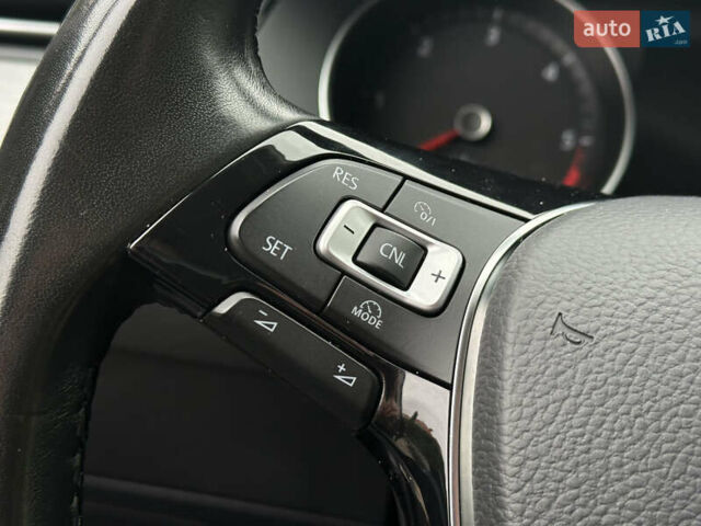 Черный Фольксваген Пассат, объемом двигателя 1.97 л и пробегом 80 тыс. км за 19900 $, фото 55 на Automoto.ua