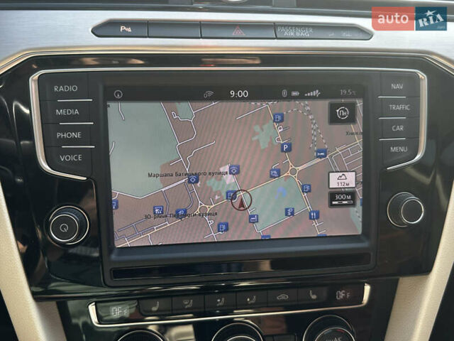 Черный Фольксваген Пассат, объемом двигателя 1.97 л и пробегом 290 тыс. км за 17299 $, фото 22 на Automoto.ua