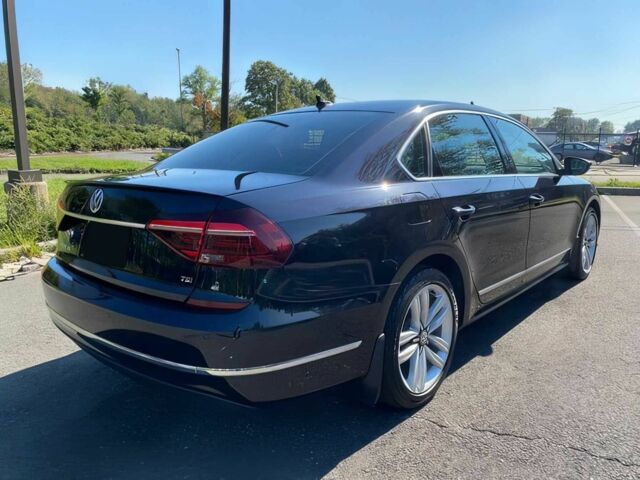 Черный Фольксваген Пассат, объемом двигателя 1.8 л и пробегом 58 тыс. км за 7600 $, фото 4 на Automoto.ua