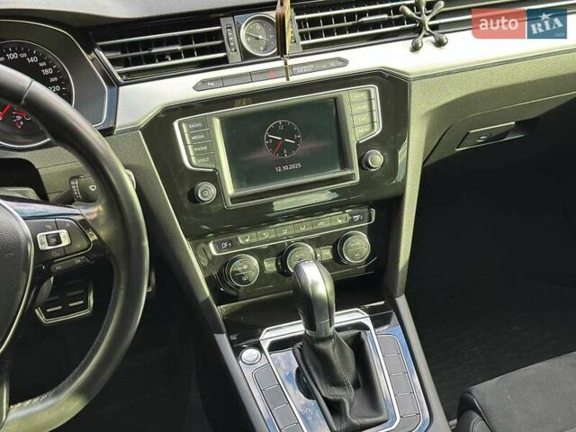 Черный Фольксваген Пассат, объемом двигателя 2 л и пробегом 181 тыс. км за 21990 $, фото 28 на Automoto.ua