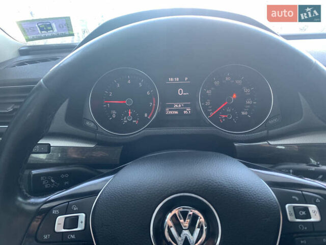Черный Фольксваген Пассат, объемом двигателя 1.8 л и пробегом 239 тыс. км за 9999 $, фото 2 на Automoto.ua