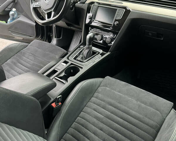 Черный Фольксваген Пассат, объемом двигателя 1.97 л и пробегом 194 тыс. км за 22500 $, фото 7 на Automoto.ua