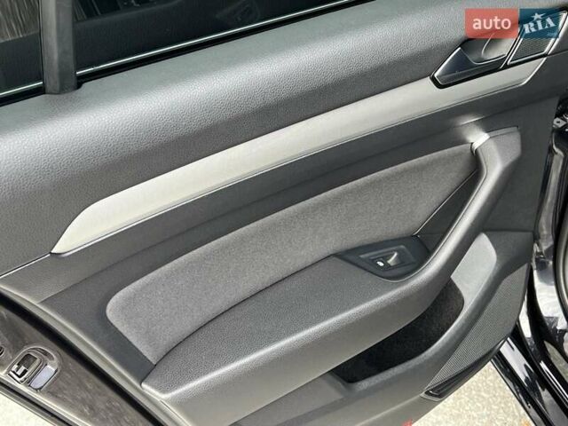 Чорний Фольксваген Пассат, об'ємом двигуна 1.97 л та пробігом 135 тис. км за 20000 $, фото 18 на Automoto.ua