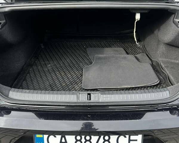 Черный Фольксваген Пассат, объемом двигателя 1.97 л и пробегом 179 тыс. км за 18000 $, фото 12 на Automoto.ua