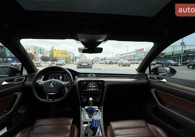 Черный Фольксваген Пассат, объемом двигателя 1.97 л и пробегом 239 тыс. км за 20990 $, фото 12 на Automoto.ua