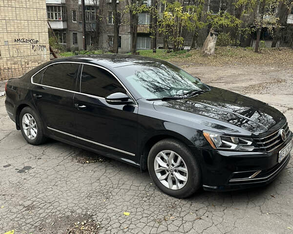 Черный Фольксваген Пассат, объемом двигателя 1.8 л и пробегом 172 тыс. км за 11500 $, фото 1 на Automoto.ua