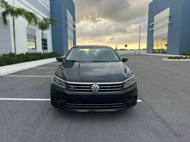 Черный Фольксваген Пассат, объемом двигателя 2 л и пробегом 75 тыс. км за 2300 $, фото 2 на Automoto.ua