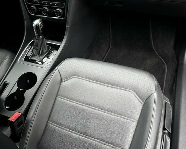 Чорний Фольксваген Пассат, об'ємом двигуна 2 л та пробігом 111 тис. км за 16200 $, фото 9 на Automoto.ua