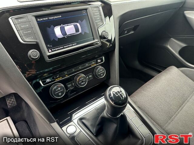 Чорний Фольксваген Пассат, об'ємом двигуна 1.6 л та пробігом 128 тис. км за 16300 $, фото 8 на Automoto.ua