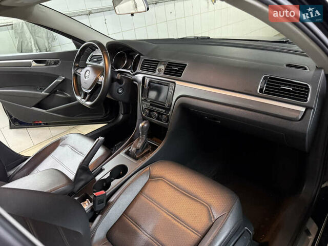 Чорний Фольксваген Пассат, об'ємом двигуна 1.8 л та пробігом 115 тис. км за 12500 $, фото 3 на Automoto.ua