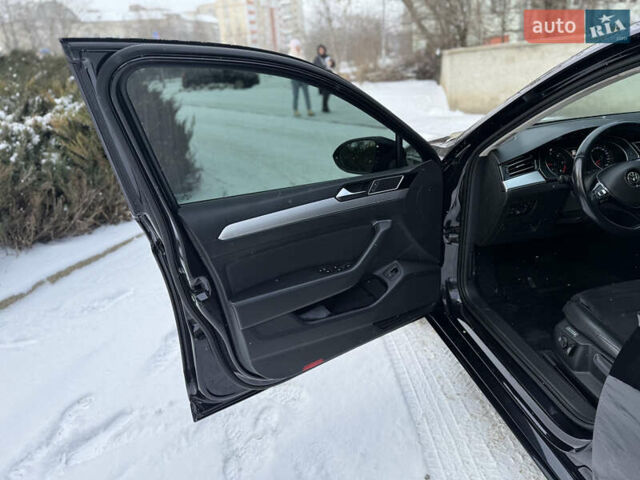 Черный Фольксваген Пассат, объемом двигателя 1.6 л и пробегом 288 тыс. км за 13400 $, фото 14 на Automoto.ua