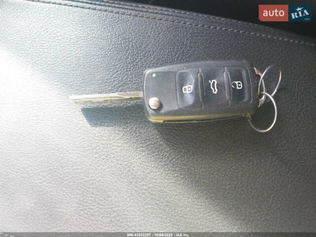 Черный Фольксваген Пассат, объемом двигателя 1.8 л и пробегом 88 тыс. км за 2000 $, фото 9 на Automoto.ua