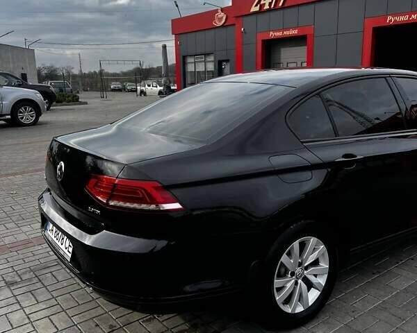 Черный Фольксваген Пассат, объемом двигателя 1.97 л и пробегом 179 тыс. км за 18000 $, фото 7 на Automoto.ua