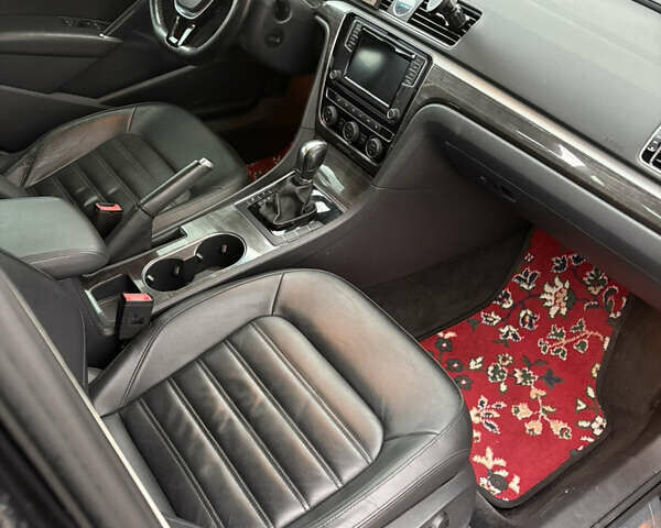 Черный Фольксваген Пассат, объемом двигателя 1.8 л и пробегом 146 тыс. км за 13500 $, фото 14 на Automoto.ua