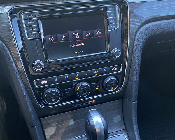 Черный Фольксваген Пассат, объемом двигателя 1.98 л и пробегом 142 тыс. км за 15800 $, фото 15 на Automoto.ua