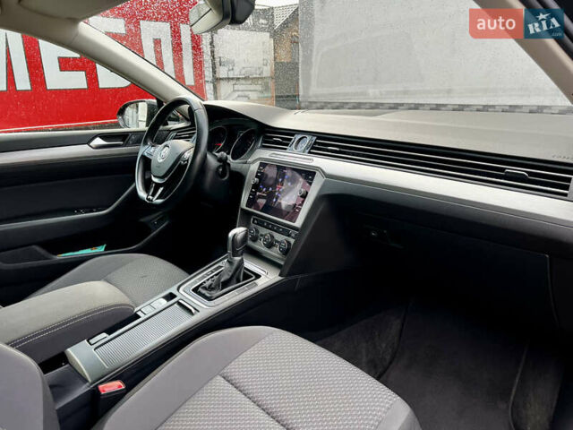 Черный Фольксваген Пассат, объемом двигателя 1.97 л и пробегом 306 тыс. км за 14750 $, фото 61 на Automoto.ua