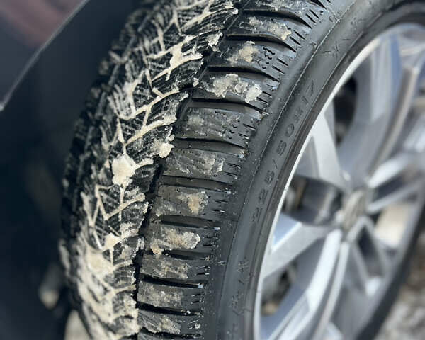 Черный Фольксваген Пассат, объемом двигателя 1.6 л и пробегом 288 тыс. км за 13400 $, фото 29 на Automoto.ua