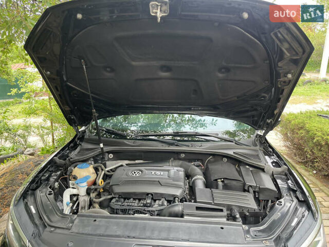 Черный Фольксваген Пассат, объемом двигателя 1.8 л и пробегом 149 тыс. км за 12500 $, фото 11 на Automoto.ua