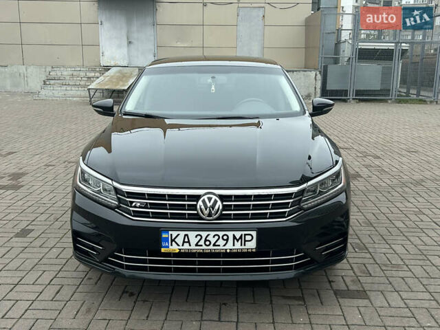 Черный Фольксваген Пассат, объемом двигателя 1.8 л и пробегом 127 тыс. км за 14000 $, фото 4 на Automoto.ua