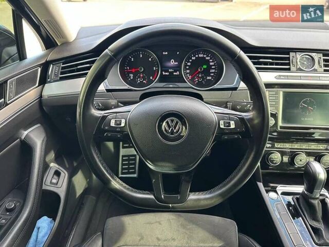 Черный Фольксваген Пассат, объемом двигателя 2 л и пробегом 181 тыс. км за 21990 $, фото 26 на Automoto.ua