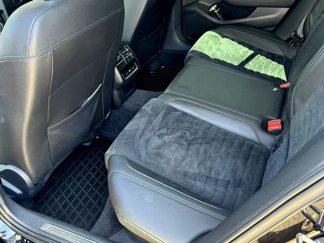 Чорний Фольксваген Пассат, об'ємом двигуна 2 л та пробігом 230 тис. км за 18800 $, фото 7 на Automoto.ua