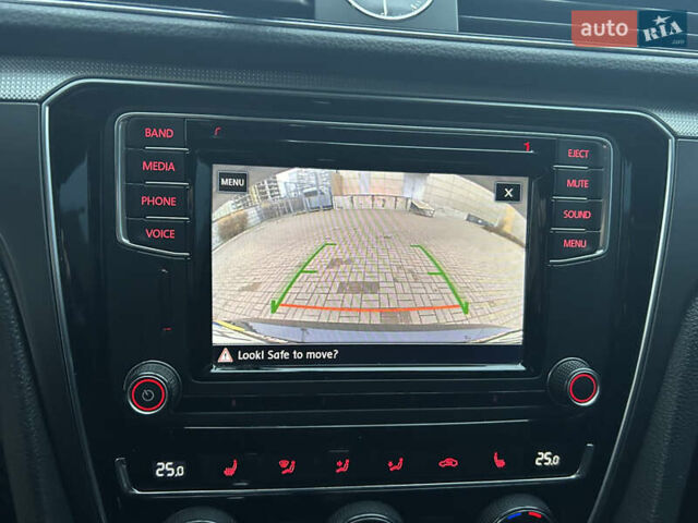 Черный Фольксваген Пассат, объемом двигателя 1.8 л и пробегом 127 тыс. км за 14000 $, фото 29 на Automoto.ua