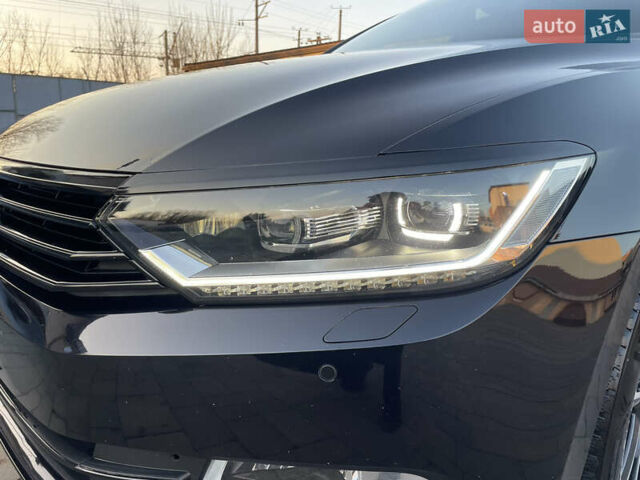 Черный Фольксваген Пассат, объемом двигателя 1.97 л и пробегом 212 тыс. км за 20000 $, фото 2 на Automoto.ua