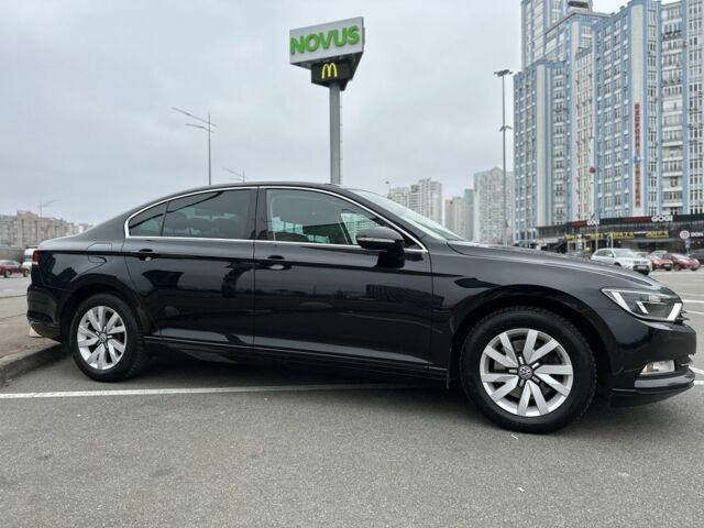 Черный Фольксваген Пассат, объемом двигателя 1.6 л и пробегом 128 тыс. км за 16300 $, фото 4 на Automoto.ua