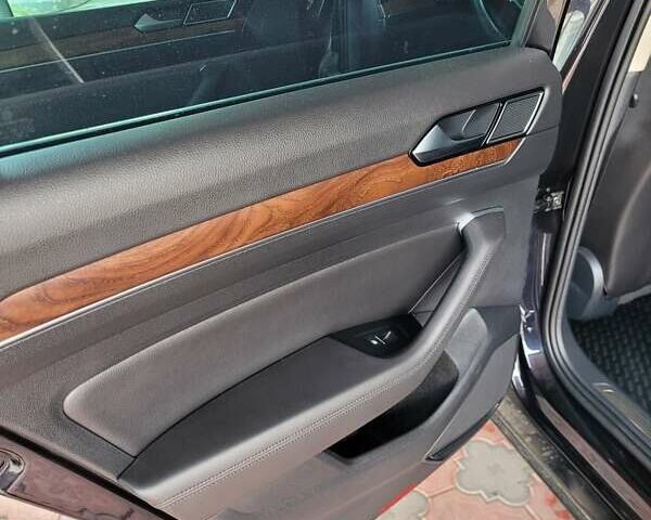 Черный Фольксваген Пассат, объемом двигателя 1.97 л и пробегом 111 тыс. км за 26900 $, фото 6 на Automoto.ua