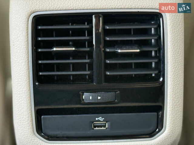 Черный Фольксваген Пассат, объемом двигателя 1.98 л и пробегом 112 тыс. км за 15200 $, фото 28 на Automoto.ua