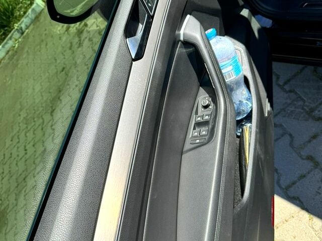 Чорний Фольксваген Пассат, об'ємом двигуна 2 л та пробігом 230 тис. км за 18800 $, фото 2 на Automoto.ua