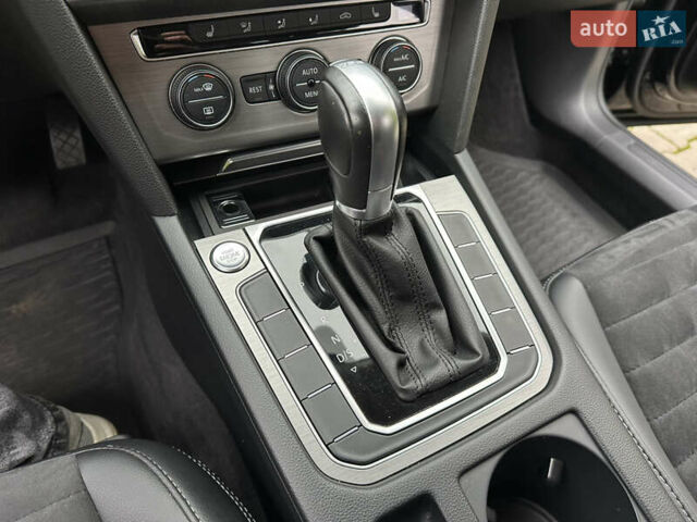 Черный Фольксваген Пассат, объемом двигателя 1.97 л и пробегом 80 тыс. км за 19900 $, фото 51 на Automoto.ua