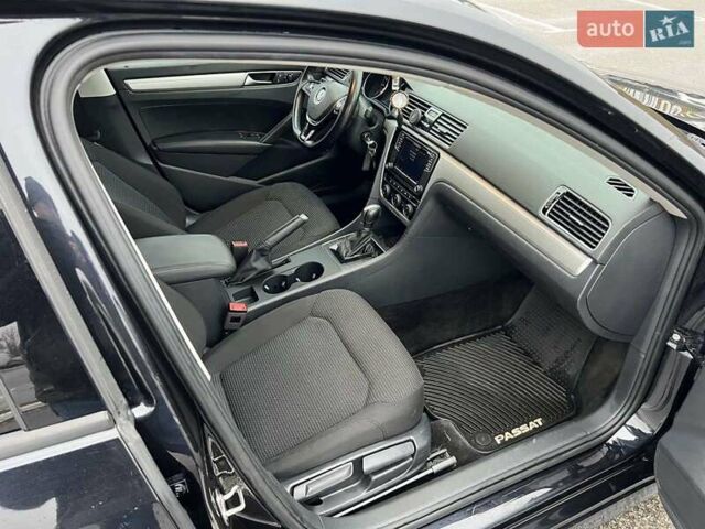Черный Фольксваген Пассат, объемом двигателя 1.98 л и пробегом 184 тыс. км за 13500 $, фото 9 на Automoto.ua