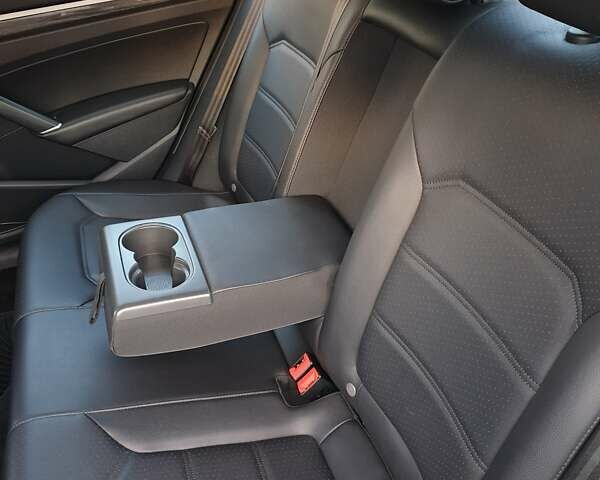 Черный Фольксваген Пассат, объемом двигателя 2 л и пробегом 143 тыс. км за 19300 $, фото 14 на Automoto.ua