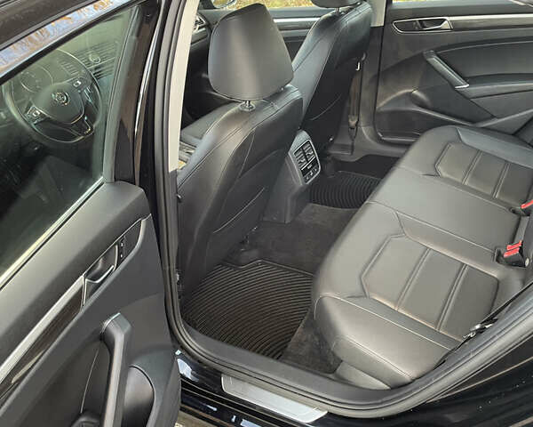 Чорний Фольксваген Пассат, об'ємом двигуна 1.8 л та пробігом 127 тис. км за 15700 $, фото 8 на Automoto.ua