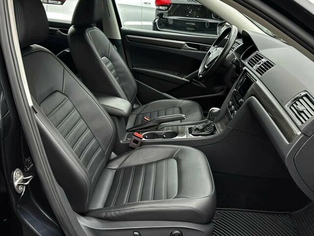 Чорний Фольксваген Пассат, об'ємом двигуна 1.8 л та пробігом 65 тис. км за 7000 $, фото 9 на Automoto.ua